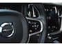 Volvo XC60 T5 R-Design | Panoramadak | Camera | Standkachel | Verwarmd stuur / stoelen | Dealeronderhouden