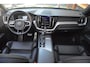 Volvo XC60 T5 R-Design | Panoramadak | Camera | Standkachel | Verwarmd stuur / stoelen | Dealeronderhouden