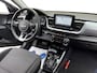 Kia Stonic 1.0 T-GDi MHEV DynamicPlusLine Automaat | Navi | Apple Carplay/Android Auto | Metallic lak | Stoel & stuurverwarming | Fabrieksgarantie t/m 11-8-2032 + 3x 1 jaar* | NAP
