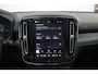 Volvo EC40 Single Motor Ext. Range Ultra Bl.Ed. Europa 82 kWh | Panoramadak | Verwarmbare voorstoelen+stuurwiel | Elektrisch bedienbare voorstoelen | 360 graden camera | Premium Audio by Harman Kardon | Warmtepomp | Adaptieve Cruise Control