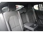 Volvo EC40 Single Motor Ext. Range Ultra Bl.Ed. Europa 82 kWh | Panoramadak | Verwarmbare voorstoelen+stuurwiel | Elektrisch bedienbare voorstoelen | 360 graden camera | Premium Audio by Harman Kardon | Warmtepomp | Adaptieve Cruise Control