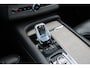 Volvo XC90 2.0 B5 AWD Inscription Intro Edition | Incl. 12 maanden garantie | 7 persoons | Adaptieve cruise control | Pilot assist | Bowers & Wilkins audio | Head-up display | Stoelverwarming/ventilatie | Stuurverwarming | Schuif/kantel dak | Trekhaak |