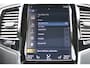 Volvo XC90 2.0 B5 AWD Inscription Intro Edition | Incl. 12 maanden garantie | 7 persoons | Adaptieve cruise control | Pilot assist | Bowers & Wilkins audio | Head-up display | Stoelverwarming/ventilatie | Stuurverwarming | Schuif/kantel dak | Trekhaak |