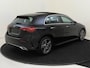 Mercedes-Benz A-klasse 250 e Business Solution AMG Panoramadak - Carplay - Stoelverwarming - Achteruitrijcamera - 18 Inch