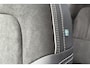 Volvo EC40 Twin Motor Ultra Black Edition Europa 82 kWh | Panoramadak | Elektrisch verstelbare voorstoelen met geheugenfunctie | Harman Kardon | 360 graden camera | Extra getint glas | 20 inch. lichtmetalen velgen | Stoel-/stuurwielverwarming | Pilot assist | Verwarmde achterbank | Dak in contrasterende kleur