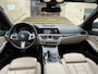 BMW 3-Serie Touring 330e M-Sport | BMW Individual | Panoramadak | HiFi System | Trekhaak | Comfort Access | Carbon Int. | SOH 93%