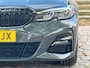 BMW 3-Serie Touring 330e M-Sport | BMW Individual | Panoramadak | HiFi System | Trekhaak | Comfort Access | Carbon Int. | SOH 93%