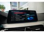 BMW 5-Serie Touring 540i 340 pk xDrive High Executive M-Sportpakket / Pano-Dak/ Bowers&Wilkins/ Massage/ Head-Up/ Soft-Close/ Adap.Ond./ Nappa-Leder/ Adap.Cruise/ Stoel.Verw/ Stuur-Verw/ Trekhaak/ 20'' LMV