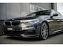 BMW 5-Serie Touring 540i 340 pk xDrive High Executive M-Sportpakket / Pano-Dak/ Bowers&Wilkins/ Massage/ Head-Up/ Soft-Close/ Adap.Ond./ Nappa-Leder/ Adap.Cruise/ Stoel.Verw/ Stuur-Verw/ Trekhaak/ 20'' LMV