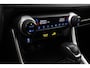 Toyota RAV4 2.5 Hybrid First Edition | Trekhaak | Dodehoek detectie | Navigatie | Apple Carplay / Android Auto | Keyless | Adaptive Cruise | Clima | Parkeersensoren voor/achter | Camera | LED | 18 inch