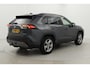 Toyota RAV4 2.5 Hybrid First Edition | Trekhaak | Dodehoek detectie | Navigatie | Apple Carplay / Android Auto | Keyless | Adaptive Cruise | Clima | Parkeersensoren voor/achter | Camera | LED | 18 inch