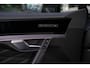 Volkswagen Touareg 3.0 TSi eHybrid 4MOTION R design | Luchtvering | Panoramisch schuifdak | Adaptieve Cruise Control | Head-up display | Soft close portieren | Leder "Puglia" "R-logo' zwart/ blauwe stikking |