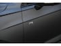 Volkswagen Touareg 3.0 TSi eHybrid 4MOTION R design | Luchtvering | Panoramisch schuifdak | Adaptieve Cruise Control | Head-up display | Soft close portieren | Leder "Puglia" "R-logo' zwart/ blauwe stikking |