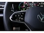 Volkswagen Touareg 3.0 TSi eHybrid 4MOTION R design | Luchtvering | Panoramisch schuifdak | Adaptieve Cruise Control | Head-up display | Soft close portieren | Leder "Puglia" "R-logo' zwart/ blauwe stikking |
