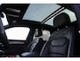 Volkswagen Touareg 3.0 TSi eHybrid 4MOTION R design | Luchtvering | Panoramisch schuifdak | Adaptieve Cruise Control | Head-up display | Soft close portieren | Leder "Puglia" "R-logo' zwart/ blauwe stikking |