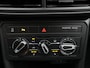 Volkswagen T-Cross Life Business 1.0 TSI 95 PK | Trekhaak | DAB+ | Airconditioning | Stoelverwarming | Side Assist | All Season Banden |