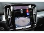 Volvo XC40 B4 Plus Dark | Panoramadak | Trekhaak | Verwarmbare voorstoelen, stuurwiel en voorruit | Premium audio by Harman Kardon | Apple carplay/Anrdoid auto | Adaptieve cruise control