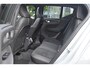 Volvo XC40 B4 Plus Dark | Panoramadak | Trekhaak | Verwarmbare voorstoelen, stuurwiel en voorruit | Premium audio by Harman Kardon | Apple carplay/Anrdoid auto | Adaptieve cruise control