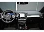 Volvo XC40 B4 Plus Dark | Panoramadak | Trekhaak | Verwarmbare voorstoelen, stuurwiel en voorruit | Premium audio by Harman Kardon | Apple carplay/Anrdoid auto | Adaptieve cruise control
