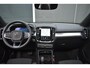 Volvo XC40 B4 Plus Dark | Panoramadak | Trekhaak | Verwarmbare voorstoelen, stuurwiel en voorruit | Premium audio by Harman Kardon | Apple carplay/Anrdoid auto | Adaptieve cruise control