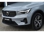 Volvo XC40 B4 Plus Dark | Panoramadak | Trekhaak | Verwarmbare voorstoelen, stuurwiel en voorruit | Premium audio by Harman Kardon | Apple carplay/Anrdoid auto | Adaptieve cruise control