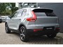 Volvo XC40 B4 Plus Dark | Panoramadak | Trekhaak | Verwarmbare voorstoelen, stuurwiel en voorruit | Premium audio by Harman Kardon | Apple carplay/Anrdoid auto | Adaptieve cruise control