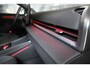Volkswagen T-Roc 1.5 eTSI R-Line LED | Keyless | Navi | AWB 100% (Dealer) onderhouden label