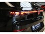 Volkswagen T-Roc 1.5 eTSI R-Line LED | Keyless | Navi | AWB 100% (Dealer) onderhouden label