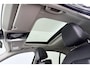 BMW 3-Serie 320i High Executive (PANORAMADAK, DEALER ONDERHOUDEN, STUUR-/STOELVERWARMING, SFEERVERLICHTING)