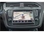 Volkswagen Tiguan 1.4 TSI Connected Series, 63.000km NAP, R-Line, Carplay, Lane Assist, PDC, Navigatie, DAB+.