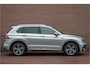 Volkswagen Tiguan 1.4 TSI Connected Series, 63.000km NAP, R-Line, Carplay, Lane Assist, PDC, Navigatie, DAB+.