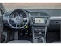 Volkswagen Tiguan 1.4 TSI Connected Series, 63.000km NAP, R-Line, Carplay, Lane Assist, PDC, Navigatie, DAB+.