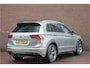 Volkswagen Tiguan 1.4 TSI Connected Series, 63.000km NAP, R-Line, Carplay, Lane Assist, PDC, Navigatie, DAB+.