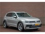 Volkswagen Tiguan 1.4 TSI Connected Series, 63.000km NAP, R-Line, Carplay, Lane Assist, PDC, Navigatie, DAB+.