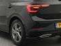 Volkswagen Polo R-Line 1.0 TSI 95 PK | LED Matrix IQ | Trekhaak | Panoramadak | Stoelverwarming | Achteruitrijcamera | Navigatie |