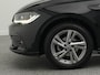 Volkswagen Polo R-Line 1.0 TSI 95 PK | LED Matrix IQ | Trekhaak | Panoramadak | Stoelverwarming | Achteruitrijcamera | Navigatie |