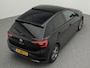 Volkswagen Polo R-Line 1.0 TSI 95 PK | LED Matrix IQ | Trekhaak | Panoramadak | Stoelverwarming | Achteruitrijcamera | Navigatie |
