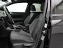 Volkswagen Polo R-Line 1.0 TSI 95 PK | LED Matrix IQ | Trekhaak | Panoramadak | Stoelverwarming | Achteruitrijcamera | Navigatie |