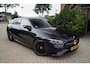 Mercedes-Benz CLA Shooting Brake 180 Business Solution AMG Autom Panodak Leder/Alcantara Navi Camera Clima Adaptieve Cruise
