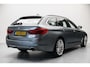 BMW 5-Serie Touring 520i High Executive Luxury Line NL-auto [ Adaptive Cruise Panoramadak Harman/Kardon El. Trekhaak 360 Camera ]