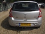 Dacia Sandero 1.6 Lauréate met airco + trekhaak apk  29-11-2026