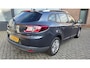 Renault Megane Estate 1.2 TCe Limited 101pk Navigatie, Panoramadak, Cruise, Pdc, 16"Lichtmetaal