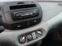 Nissan Almera Tino 2.0 Ambience Airco / Automaat