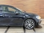 Volkswagen Golf 1.2 TSI Connected Series | 110PK | 6-bak | Navi | Climatronic | Stoelverwarming | Parkeersensoren | App-Connect