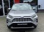 Toyota RAV4 2.5 Hybrid Dynamic AWD DYNAMIC 1650KG TREKGEW STOELVERW PARK-SENSOREN NAVI CAMERA APPLE/ANDROID LM-VELGEN