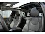 Volvo V60 B4 197PK Plus Dark | Schuifdak | Elektrische stoelen | Trekhaak