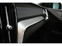 Volvo V60 B4 197PK Plus Dark | Trekhaak | Leder | Schuifdak |