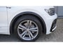 Volkswagen Tiguan 2.0 TSI 180pk DSG 4Motion 2x R-Line & Highline Pano.Dak Exclusive-Leder Trekhaak 19inch LM Virtual Cockpit *1e Eigenaar* NL Auto!