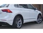 Volkswagen Tiguan 2.0 TSI 180pk DSG 4Motion 2x R-Line & Highline Pano.Dak Exclusive-Leder Trekhaak 19inch LM Virtual Cockpit *1e Eigenaar* NL Auto!