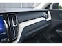Volvo XC60 T5 AWD Inscription | Luchtvering | Panoramisch Schuif-/Kanteldak | Semi Elektrische Trekhaak | AWD | Geventileerd Leder | Head Up Display | Full Map Navigatie | Lederlook Dashboard | Elektrische Achterklep | BLIS | Adaptieve Cruise Control | 360 Graden Camera |